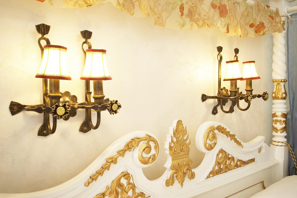 Art Apartments Celakovskeho Sady Prag Rum bild