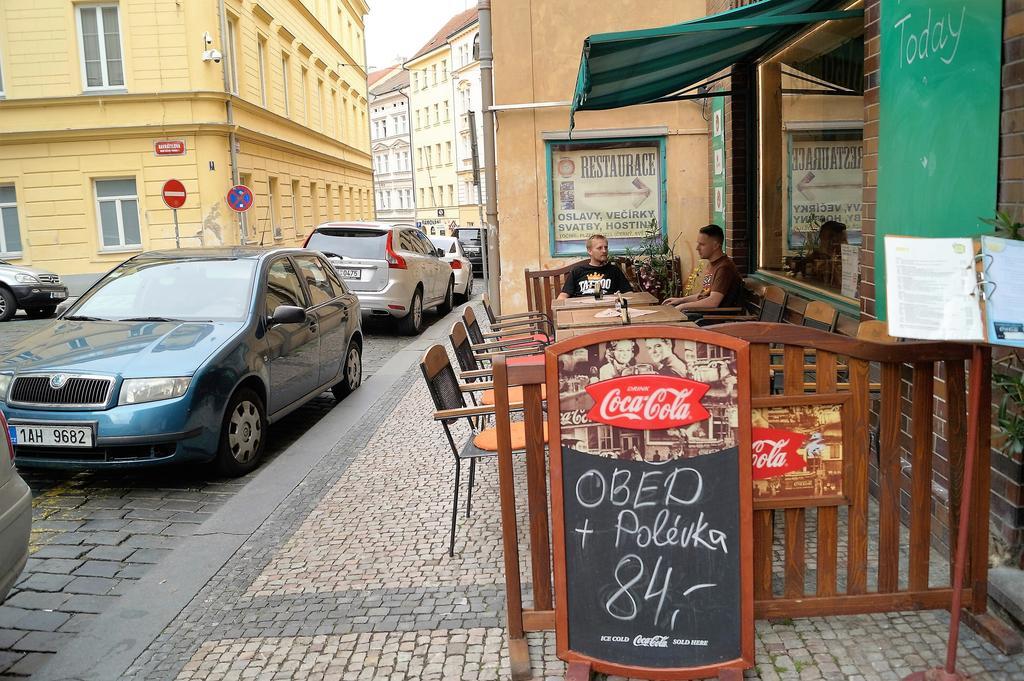 Art Apartments Celakovskeho Sady Prag Exteriör bild