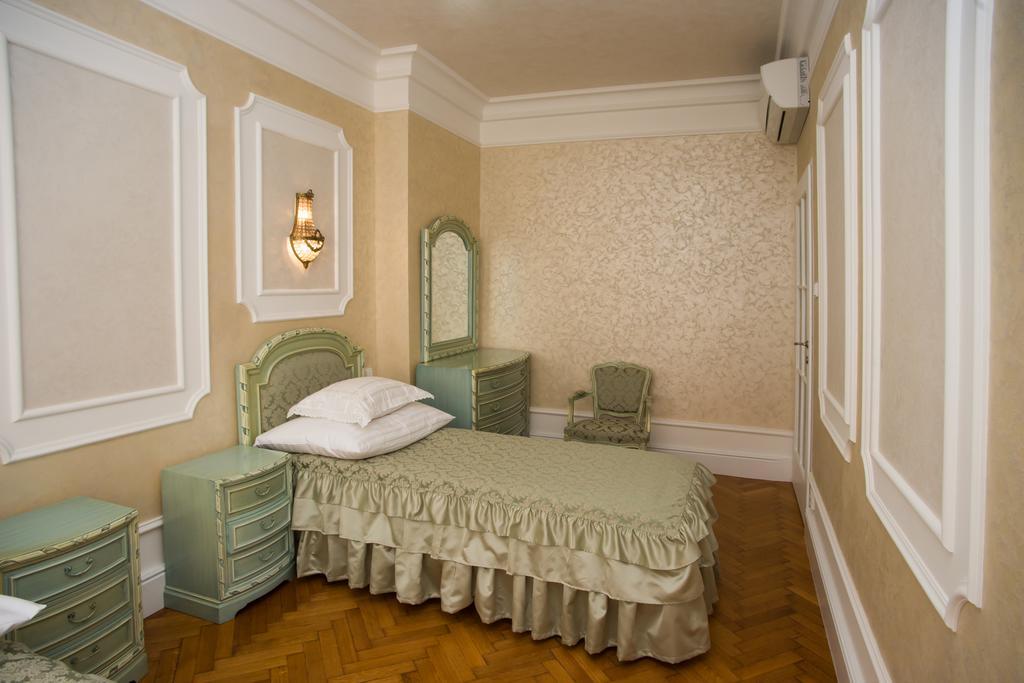 Art Apartments Celakovskeho Sady Prag Exteriör bild